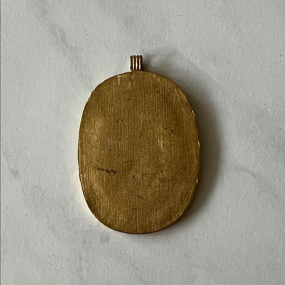 VINTAGE BRASS EGYPTIAN INSPIRED PENDANT NECKLACE - Picture 2 of 4